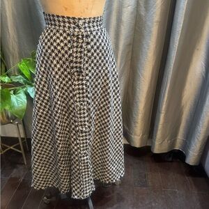 Zara Black and White A-Line Skirt